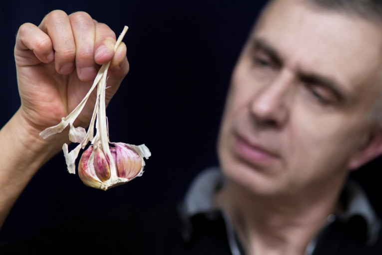 Ljuta paprika i biber leče koronavirus?! SZO proširila listu zabluda o kovidu, a ova je najgora