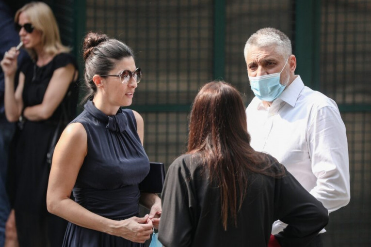 Čedina žena o incidentu: Godinama trpimo maltretiranje, sinoć je napadnut i fizički!