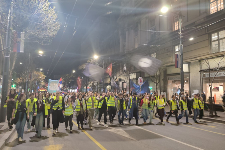 Ovo su posledice blokada u srpskim školama: Deca napuštaju časove, roditelji se mešaju u ocenjivanje!