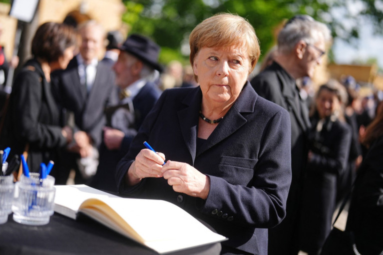 Od penzije Angele Merkel zavrteće vam se u glavi: Iznos šokirao Nemačku