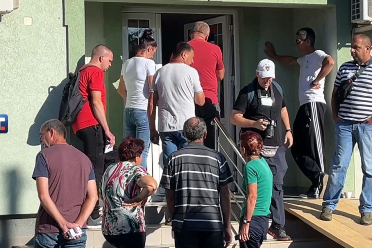 Pukli su na 70 odsto? Najnoviji podaci o izborima u Kosjeriću!