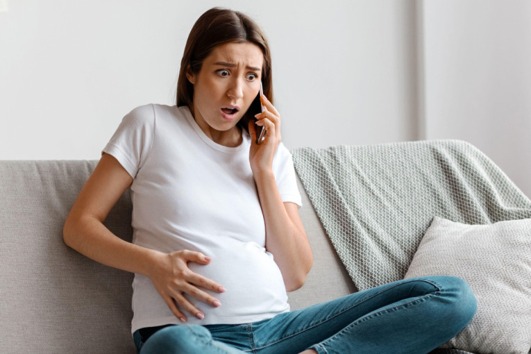 Tinejdžerka popila pilulu za abortus pa umrla! Obdukcija otkrila strašne detalje - evo kako je došla do tablete